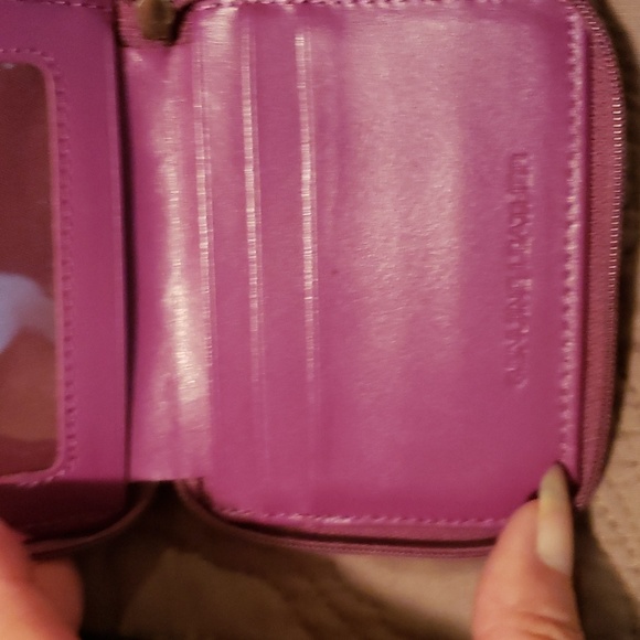 # 4 Grouping - Picture 4 of 12